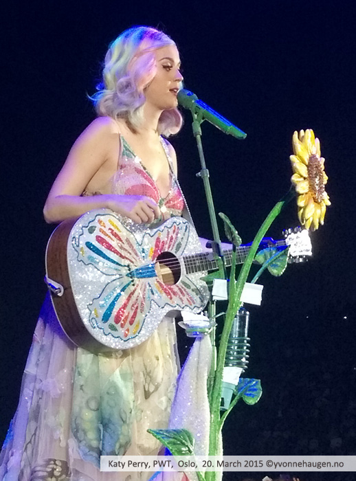 katy-perry-pwt-oslo_22-2